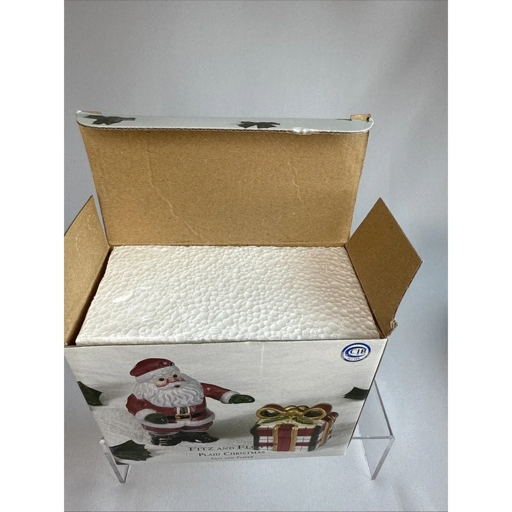 Fitz and Floyd Salt and Pepper Shakers Plaid Christmas Santa & Gift Box 2002 NEW
